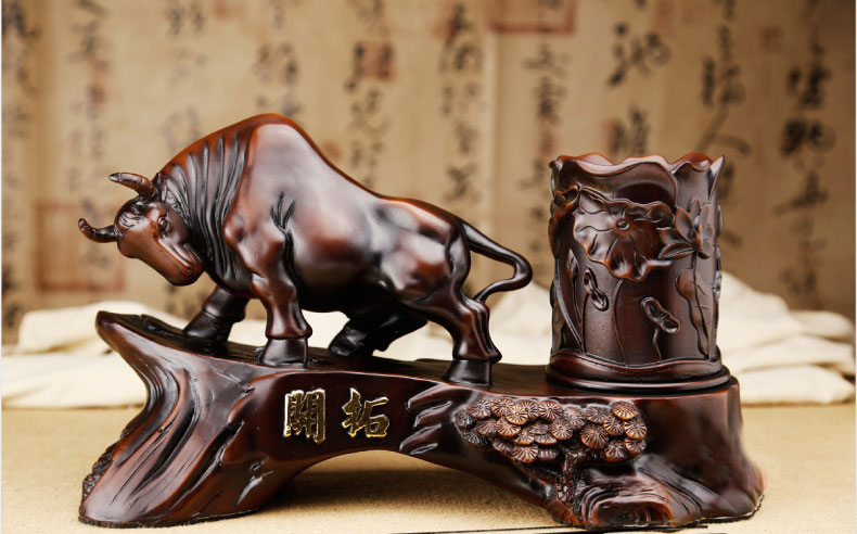 笨拙的勁牛：寓意著百業(yè)俱興，財(cái)源廣進(jìn)，蒸蒸如上