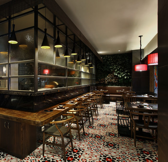 沉穩(wěn)、古樸、自然、寧靜的火鍋店大廳方案設(shè)計(jì)效果圖