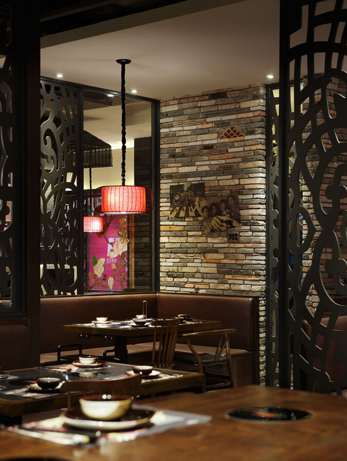 沉穩(wěn)、古樸、自然、寧靜的火鍋店休息區(qū)域方案設(shè)計(jì)效果圖