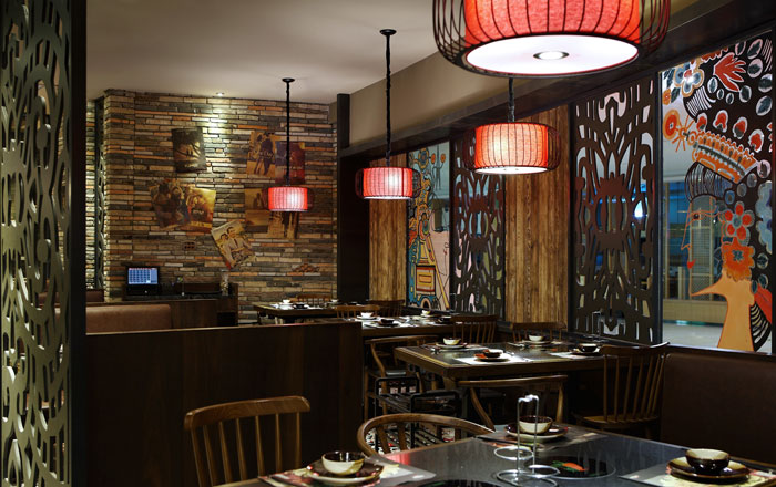 沉穩(wěn)、古樸、自然、寧靜的火鍋店前臺(tái)方案設(shè)計(jì)效果圖