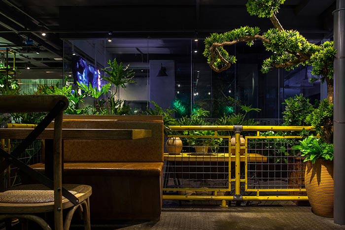 230平方懷舊復(fù)古風(fēng)餐廳綠植區(qū)域設(shè)計案例效果圖