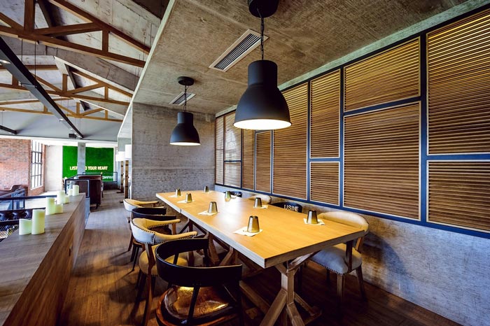 340平方工業(yè)風與LOFT風格相結(jié)合的餐廳過道設(shè)計效果圖