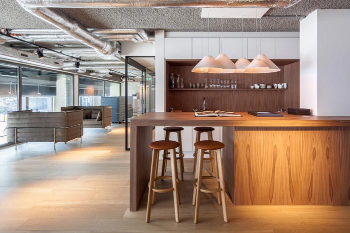 房地產(chǎn)開發(fā)商辦公室吧臺(tái)裝修設(shè)計(jì)案例效果圖