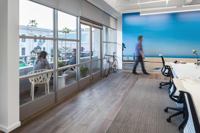 廣告公司辦公室陽(yáng)臺(tái)裝修設(shè)計(jì)案例效果圖