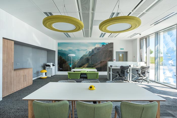 軟件開(kāi)發(fā)公司辦公室辦公區(qū)域裝修設(shè)計(jì)案例效果圖