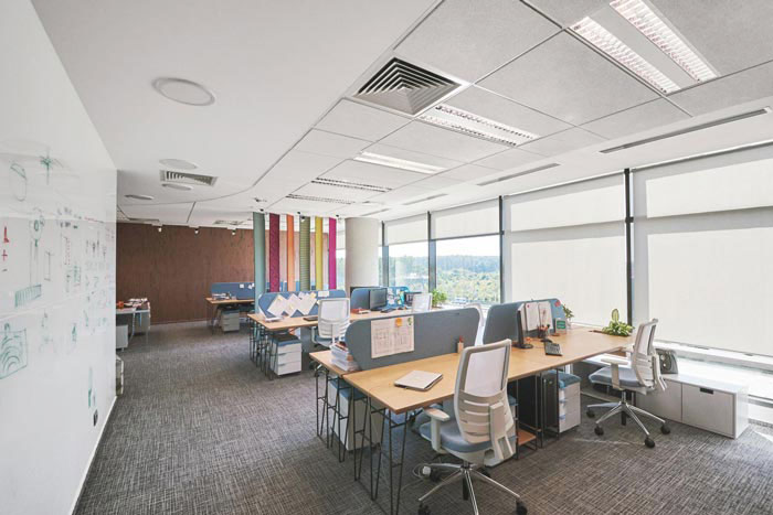 科技公司辦公室辦公區(qū)域裝修設計案例效果圖