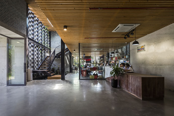 服裝廠房前臺裝修設(shè)計(jì)效果圖