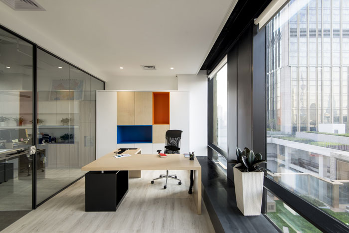 醫(yī)療機(jī)構(gòu)總經(jīng)理辦公室裝修設(shè)計效果圖