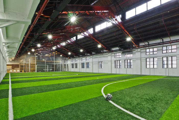 實業(yè)投資公司辦公室足球場裝修設(shè)計效果圖