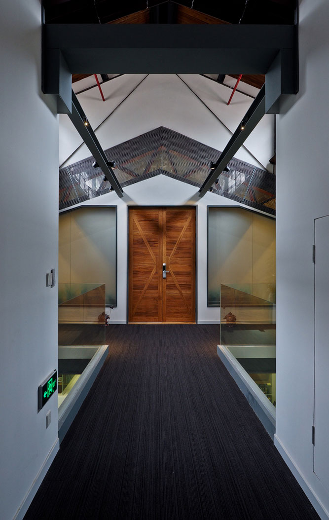 實業(yè)投資公司二樓辦公室玄關(guān)裝修設(shè)計效果圖