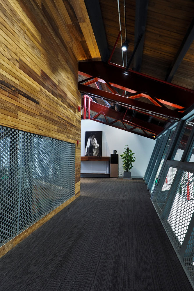 實業(yè)投資公司二樓辦公室過道裝修設(shè)計效果圖