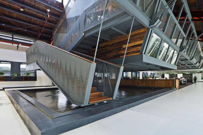 實業(yè)投資公司辦公室一樓大廳裝修設(shè)計效果圖