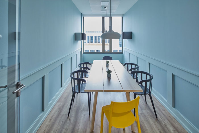 技術(shù)公司辦公室小會(huì)議室裝修設(shè)計(jì)效果圖