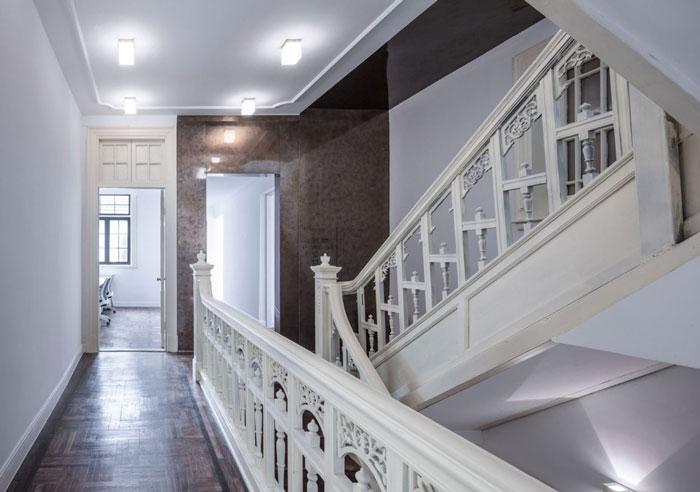 分公司辦公室樓梯裝修設(shè)計效果圖