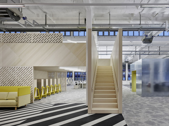 廠區(qū)辦公室樓梯裝修設計效果圖