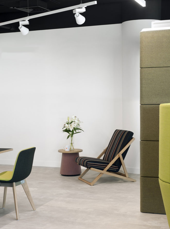 廠家辦公室接待區(qū)裝修設計效果圖