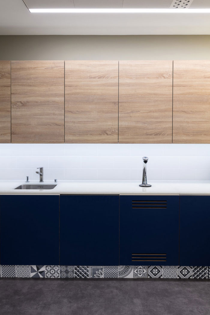 金融機構辦公室茶水間細節(jié)裝修設計效果圖