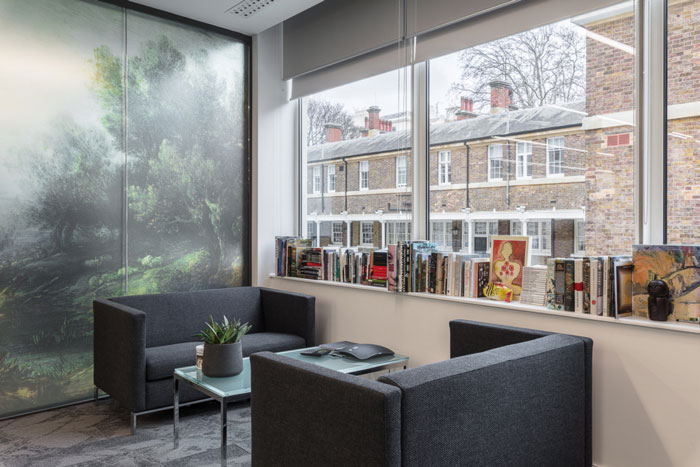 金融機構辦公室閱讀區(qū)裝修設計效果圖