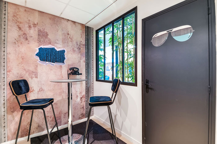 兩層550平方辦公室電話(huà)區(qū)裝修設(shè)計(jì)效果圖