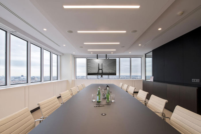 投資咨詢公司辦公室會議室裝修設(shè)計效果圖