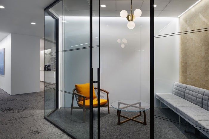 極簡風格辦公室交流區(qū)裝修設計效果圖