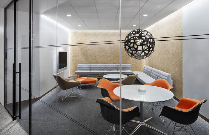 極簡風格辦公室交流區(qū)裝修設計效果圖