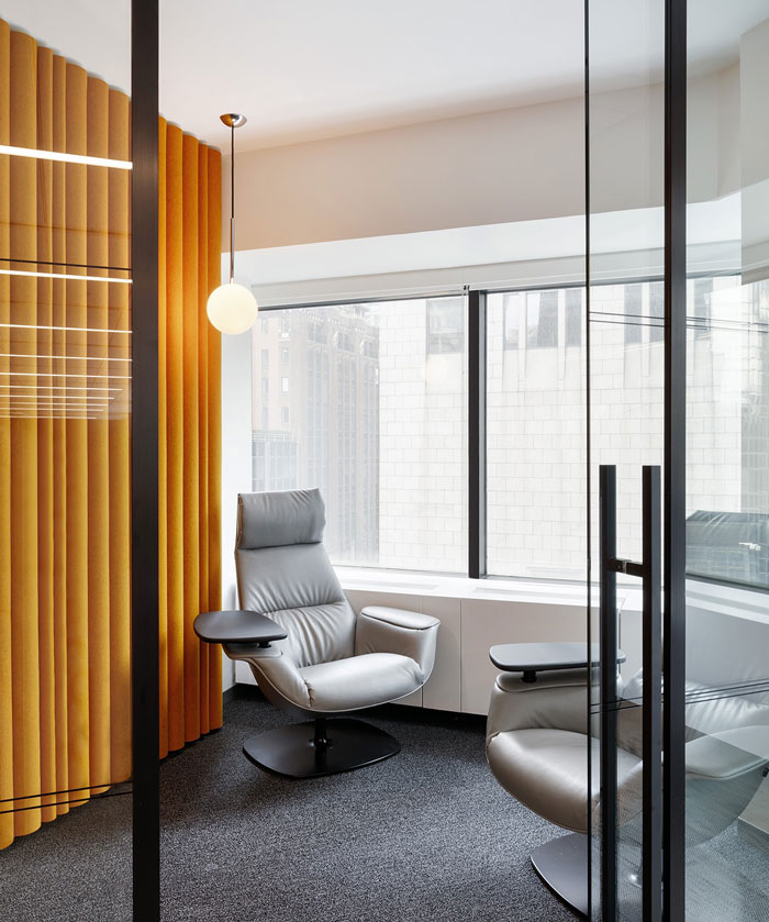 極簡風格辦公室討論區(qū)裝修設計效果圖