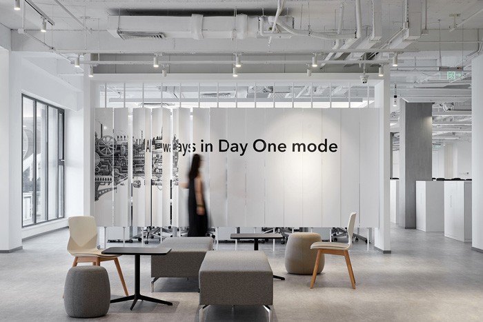 科技辦公樓洽談區(qū)裝修設(shè)計效果圖