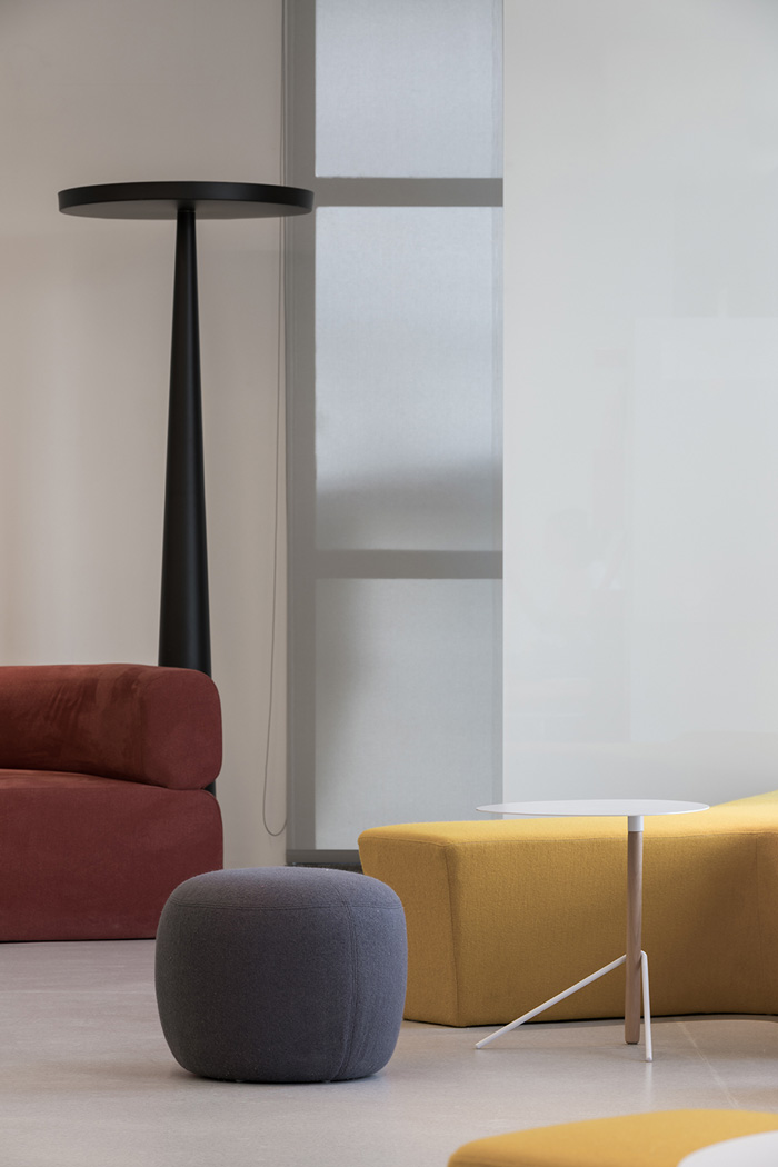 產(chǎn)業(yè)園辦公室休息區(qū)裝修設(shè)計(jì)效果圖