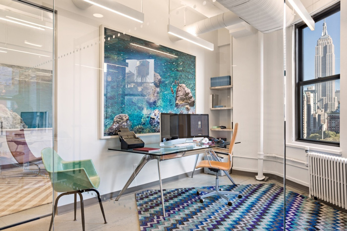 財(cái)務(wù)咨詢公司總經(jīng)理辦公室裝修設(shè)計(jì)效果圖