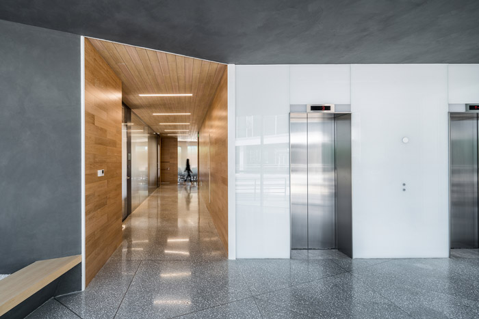 集團(tuán)總部辦公樓電梯間裝修設(shè)計(jì)效果圖