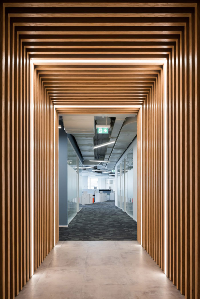 it公司辦公室進門區(qū)設計裝修效果圖