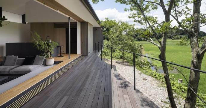 別墅陽臺風(fēng)景