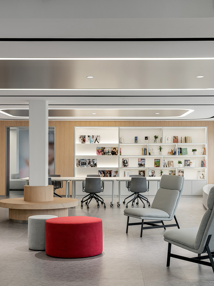 美妝行業(yè)展廳設計案例